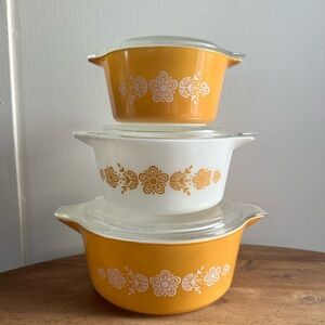 Vintage Pyrex Butterfly Gold Casserole Set w/ Lids 3 Pc Nesting 70s